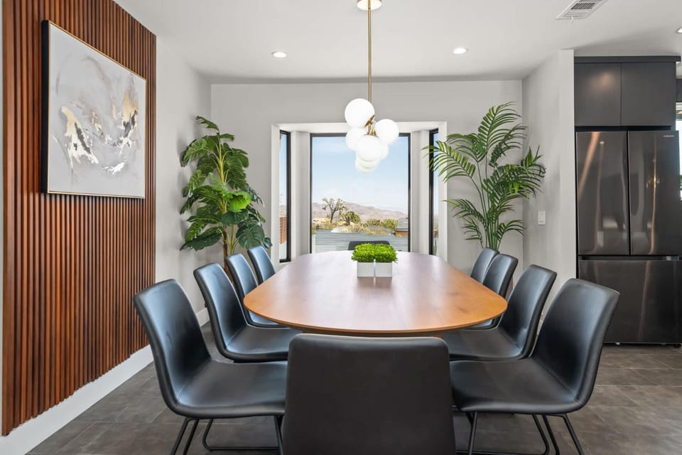 Majestic Luxury Retreat House in Joshua Tree