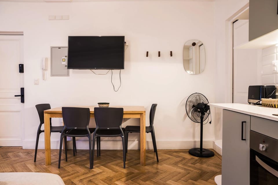 Modern Studio in Salvador Near Metro Fits 4 Apartment in Providencia