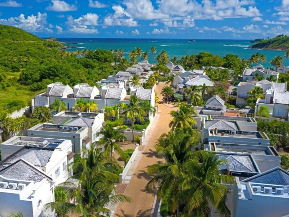 Sea view, Area and facilities