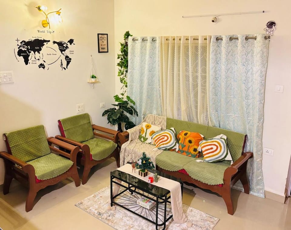 Stay at Sakhis, 2BHK spacious Flat, 5 mins to Anjuna beach Apartment in Goa, India