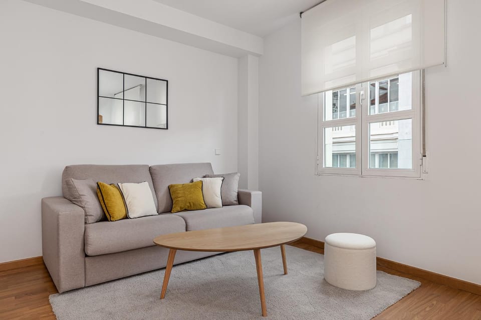 Waou Urban Home Gran Via I - Corta Duración Apartment in Centro