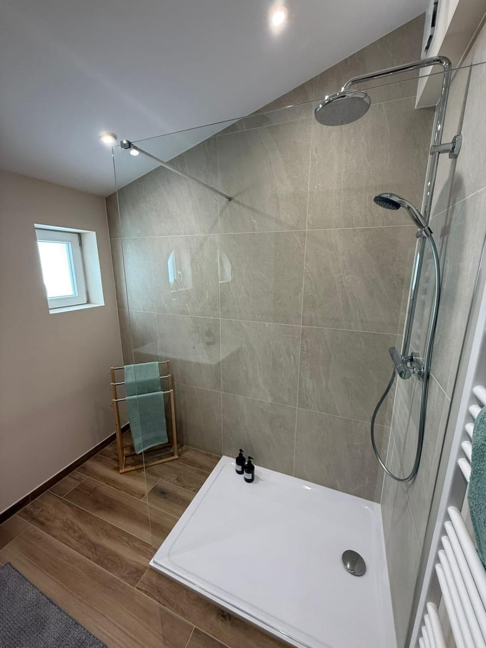 Shower, Bathroom, towels