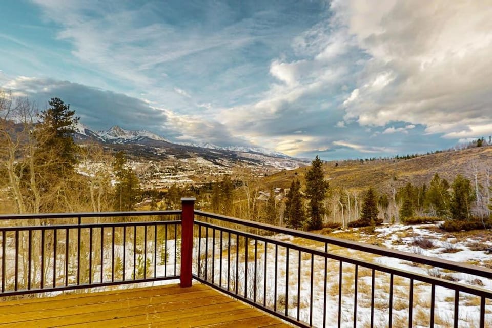 Tenmile Vista Retreat House in Silverthorne