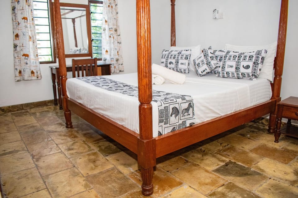 Swahili villa-pool and garden Villa in Diani Beach
