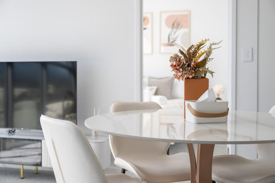 TV and multimedia, Dining area