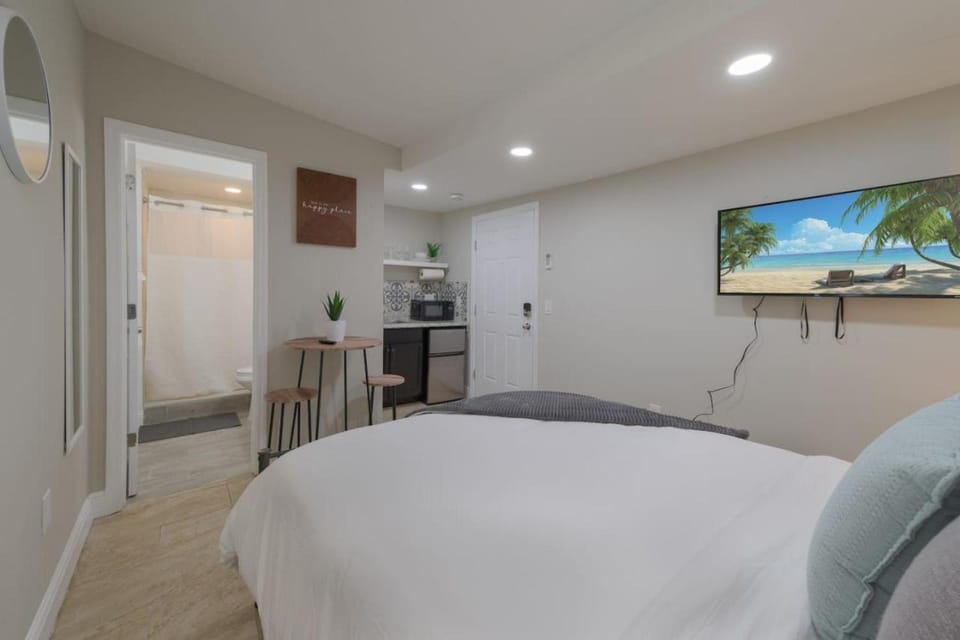 Comfy studio in Central Orlando House in Azalea Park