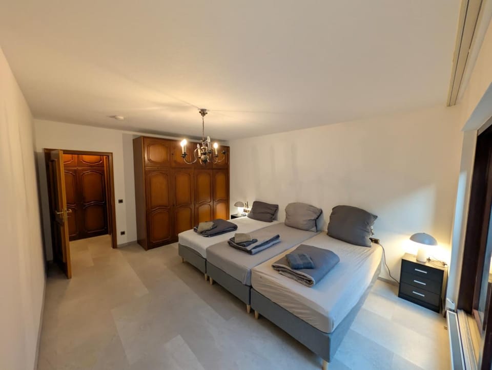 Bed, Bedroom, wardrobe
