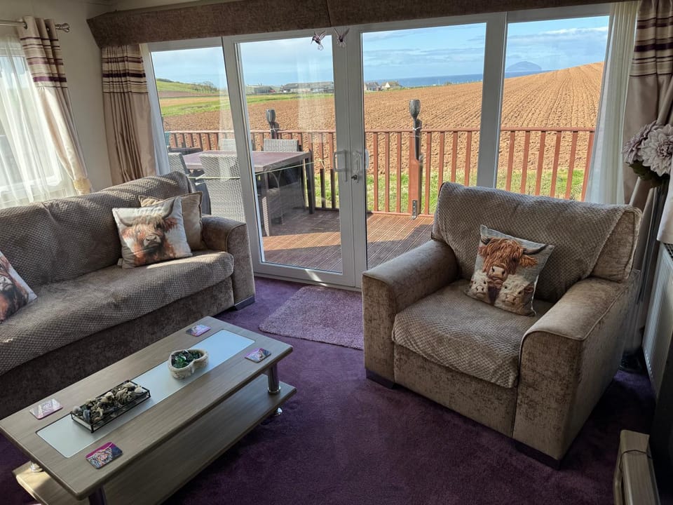 Turnberry Holiday Park Amazing Sea View Campground/ 
RV Resort in England