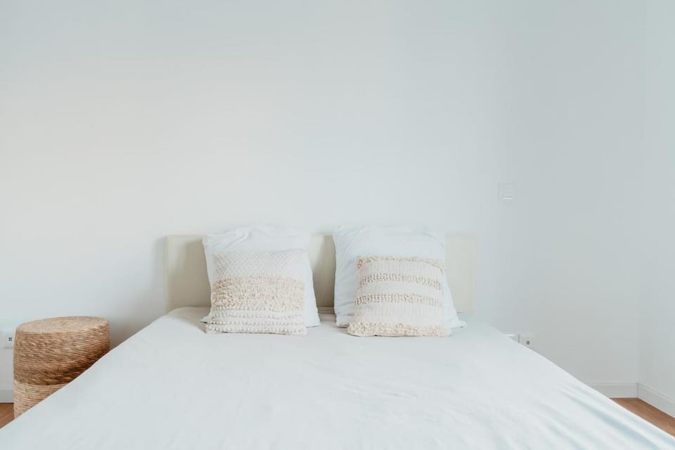 Bed, Photo of the whole room, Bedroom, furniture, heating, internet, storage