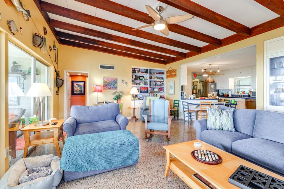 Lake Harris Retreat: Fisherman's Paradise House in Leesburg