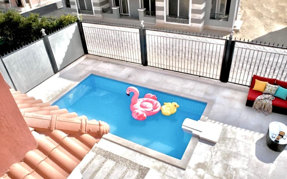 Patio, Day, Natural landscape, View (from property/room), Balcony/Terrace, Living room, Seating area, Pool view, Swimming pool, sunbed