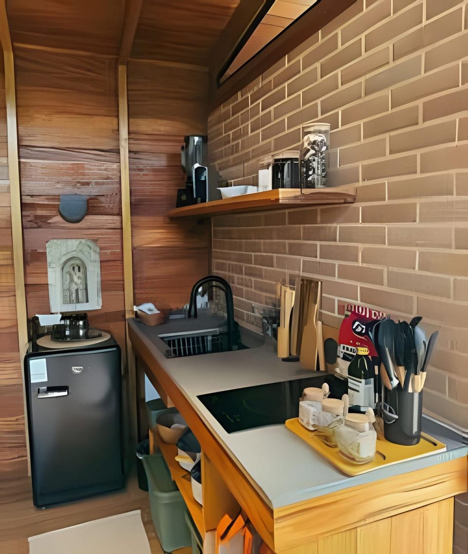Kitchen or kitchenette