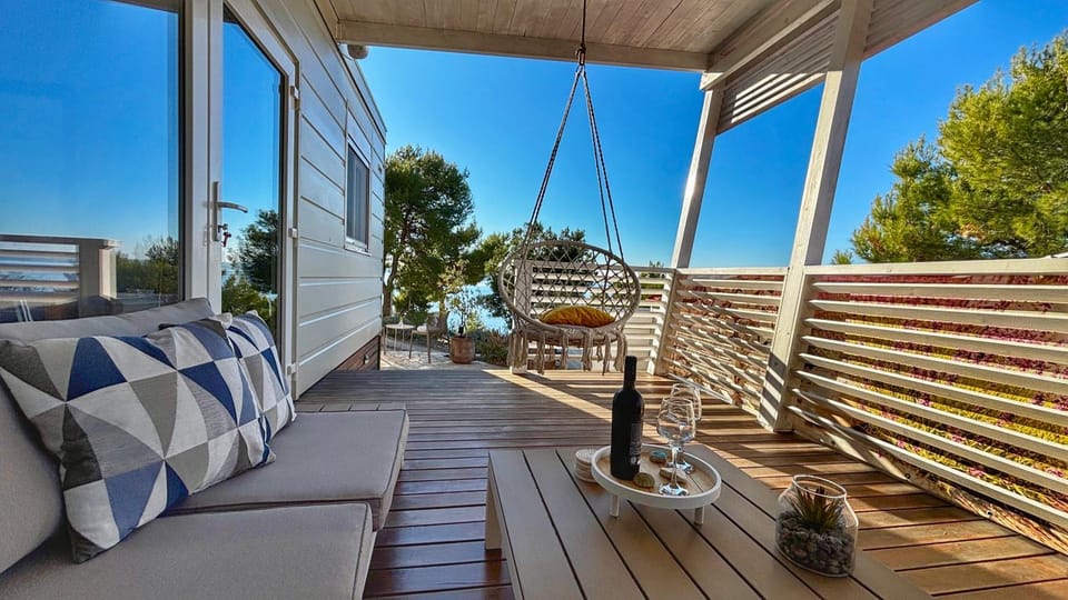 View (from property/room), Balcony/Terrace, Seating area