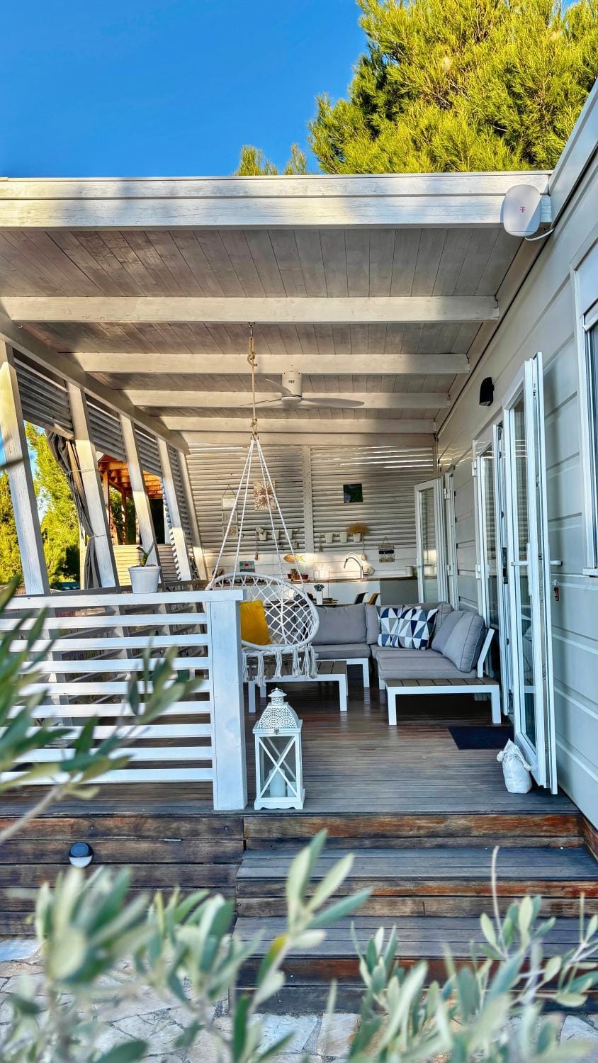 View (from property/room), Balcony/Terrace, sunbed