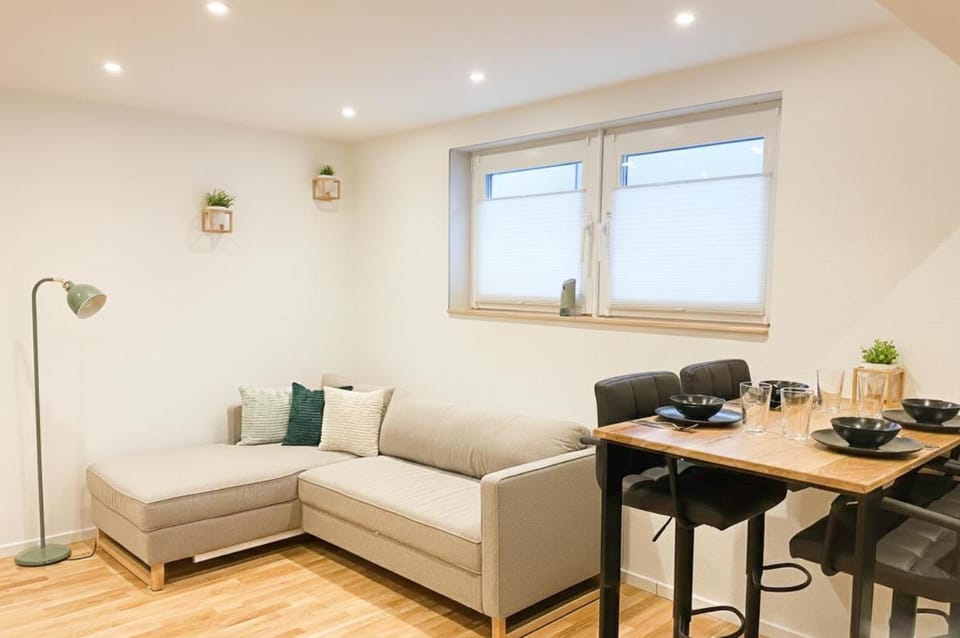 1,5-Zimmer, Top ausgestattet, 4 Pers, Souterrain, Self Check-in, Parkplatz, Netflix & Amazon Prime Apartment in Salzburgerland