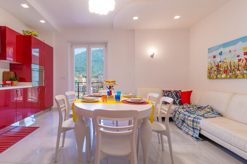 Living room, Seating area, Dining area