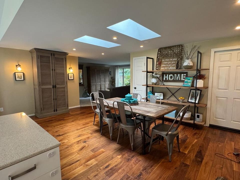 Careys Refuge Spacious Family Friendly Retreat Apartment in Bothell