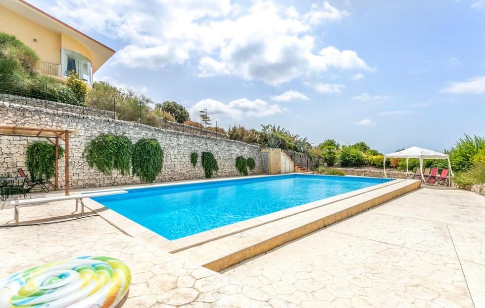 Day, Garden, Garden view, Pool view, Swimming pool, sunbed