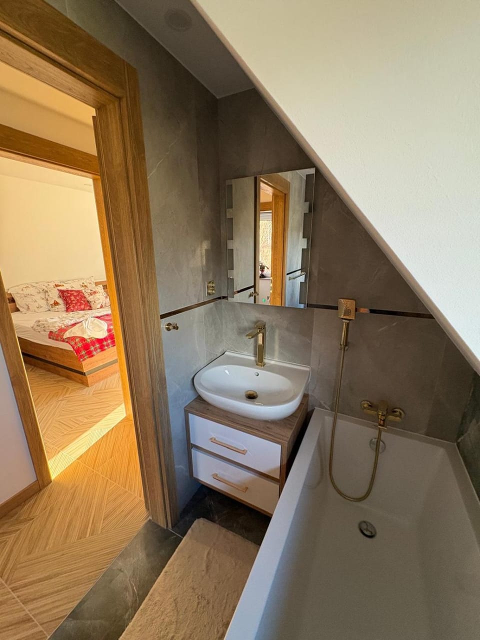 Apartamenty Słowianka-Chatka pod lasem Villa in Lower Silesian Voivodeship