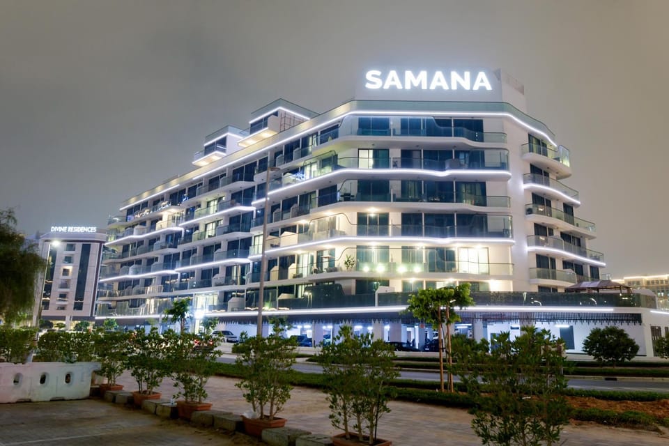 Property building, Night
