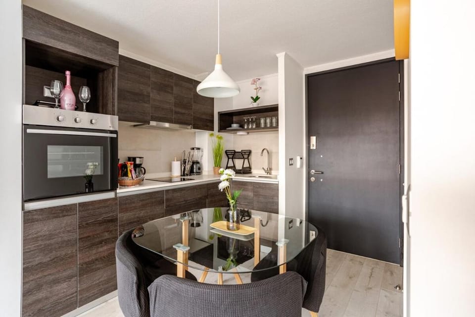 Coffee/tea facilities, Kitchen or kitchenette, Dining area, minibar, oven, pet friendly
