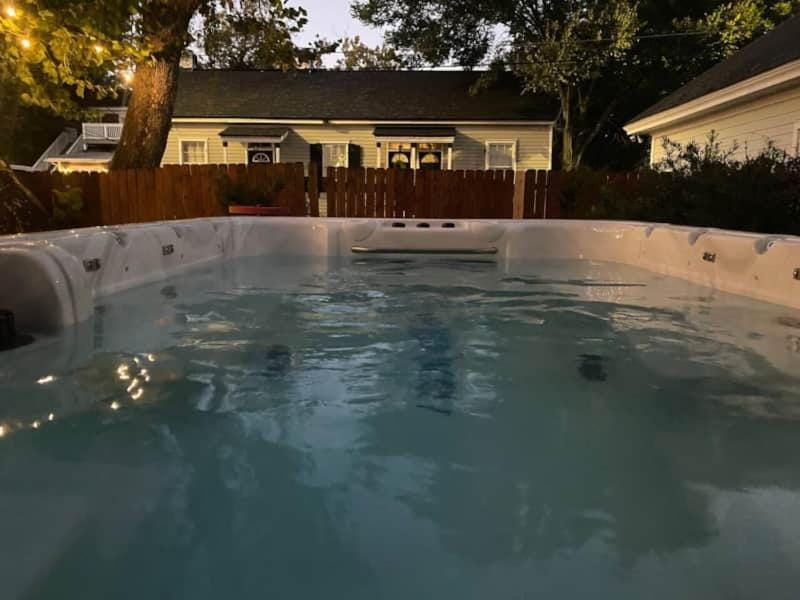 The Hourglass Inn- Unit B House in Savannah