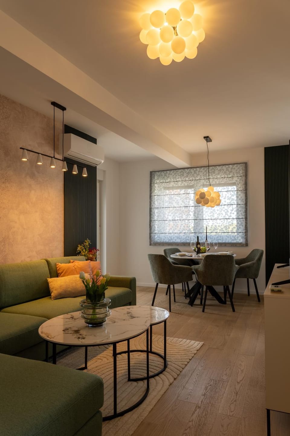 Luxury Opus Osijek - Self Check in, Free Private Parking Apartment in Croatia