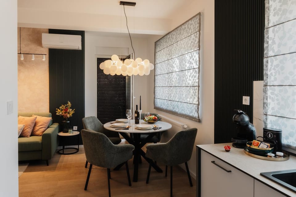 Luxury Opus Osijek - Self Check in, Free Private Parking Apartment in Croatia