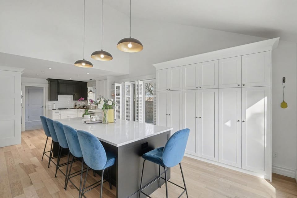 Serenity Villa Upscale Home with Spa Pool House in Niagara-on-the-Lake