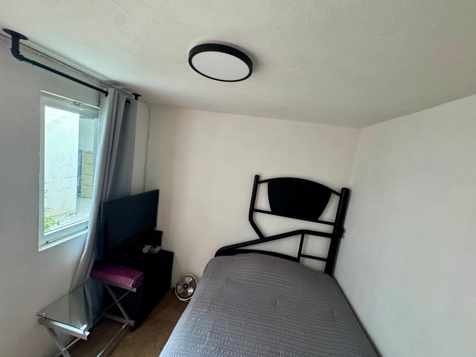 Habitacion todo lo necesario Vacation rental in Mexico City