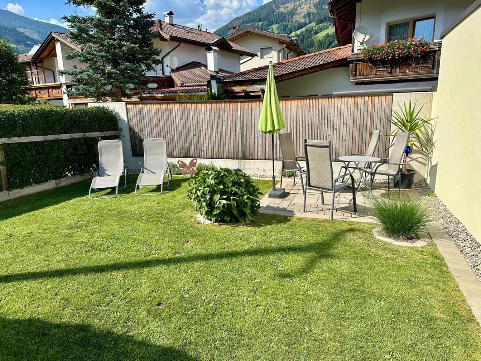 Garden, Garden, sunbed