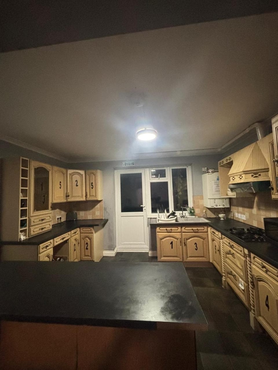Cozy studio flat Gatwick Airport Apartment in Horley