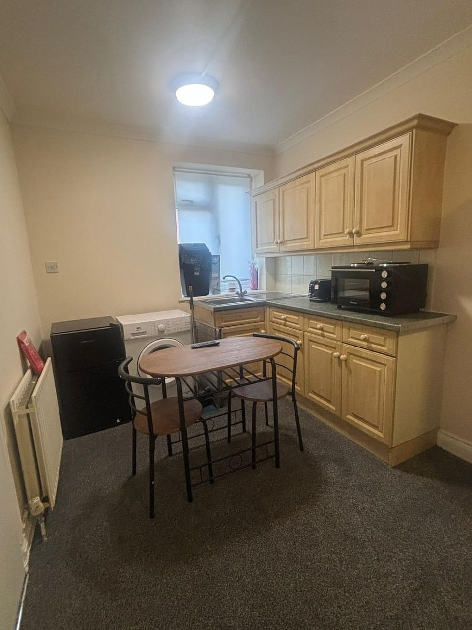 Cozy studio flat Gatwick Airport Apartment in Horley