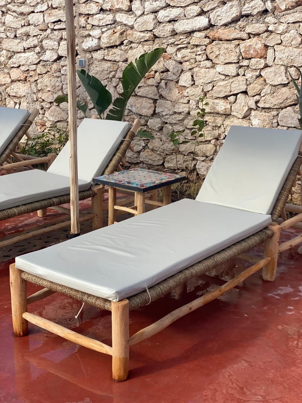 Swimming pool, sunbed