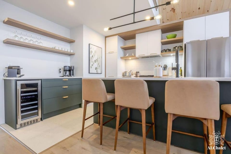 Freya - Modern and Family-Friendly with Spa - Portneuf Chalet in Quebec