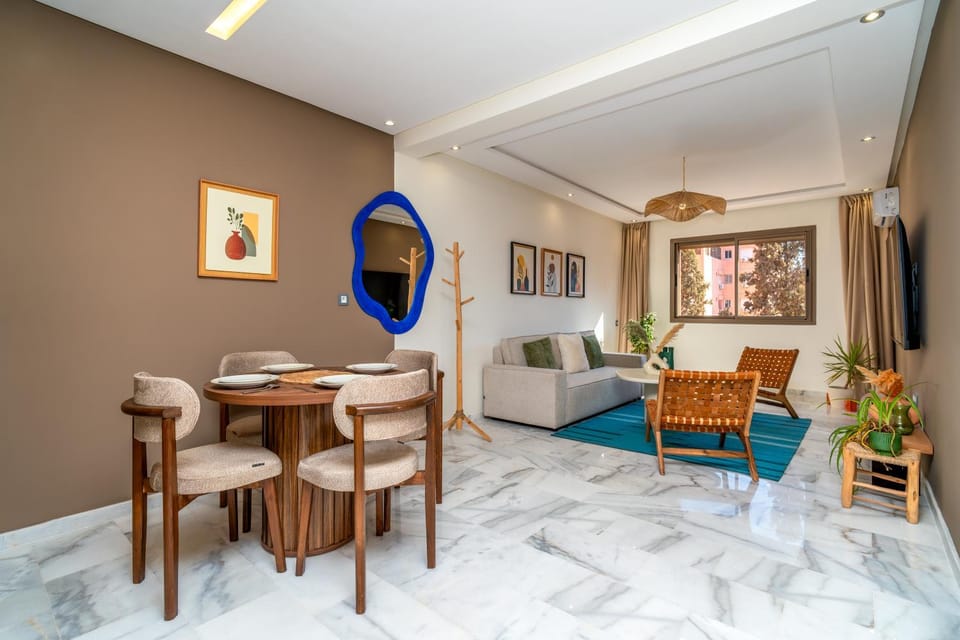 Living room, Seating area, Dining area