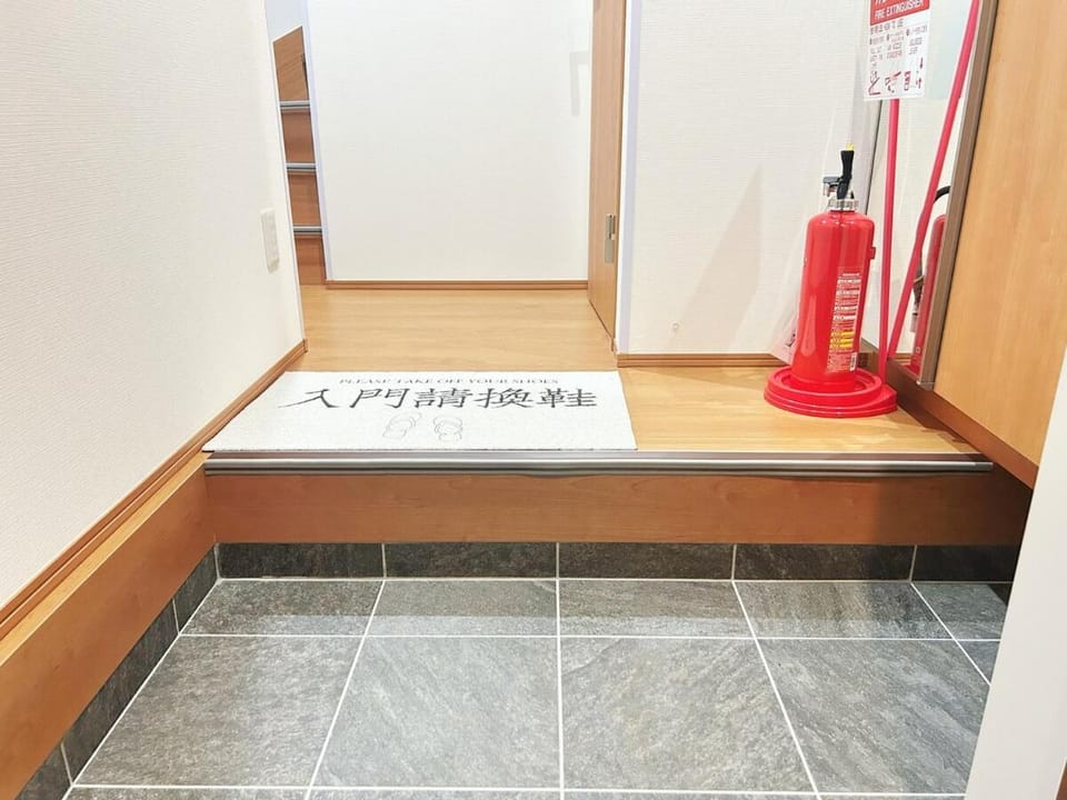 Newly built house with free parking, 3 minutes walk from Shinkoiwa Station Apartment in Japan