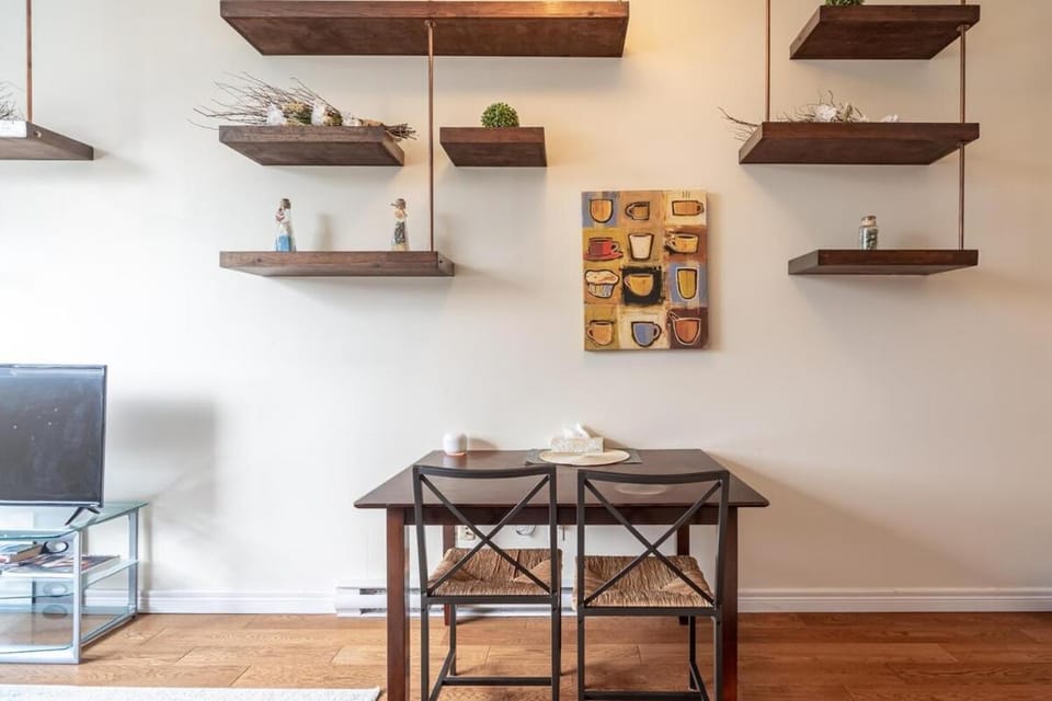 Bright & Charming Loft with AC, Unit #3 Apartment in Dartmouth