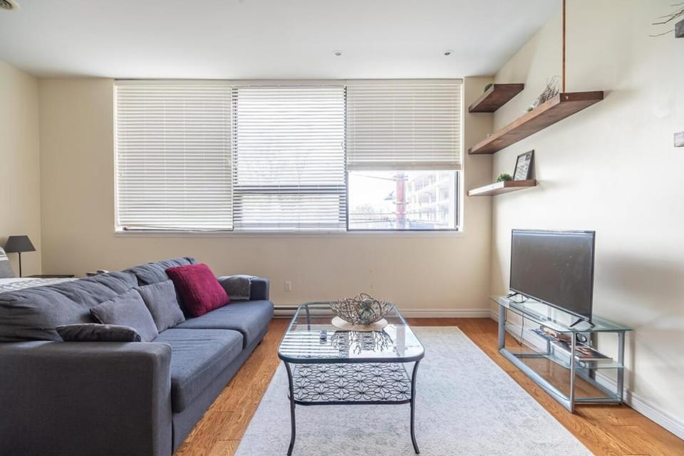 Bright & Charming Loft with AC, Unit #3 Apartment in Dartmouth