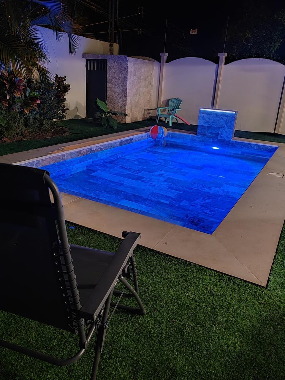 Swimming pool