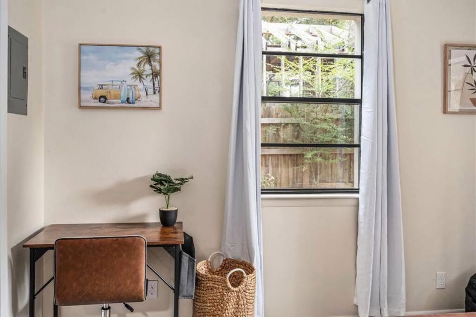 The Nook fire pit bbq dog friendly Apartment in Bellview