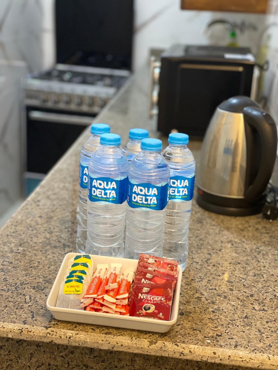 Kitchen or kitchenette, Food and drinks