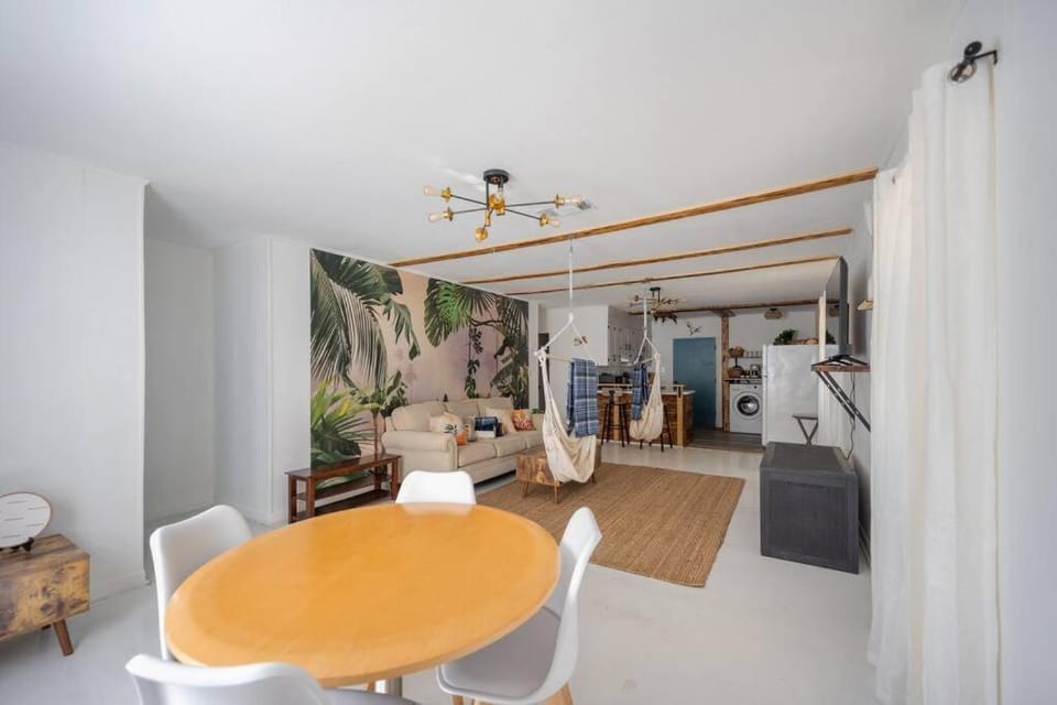 Koala Cafe Fire Pit BBQ Kid Ready Apartment in Bellview