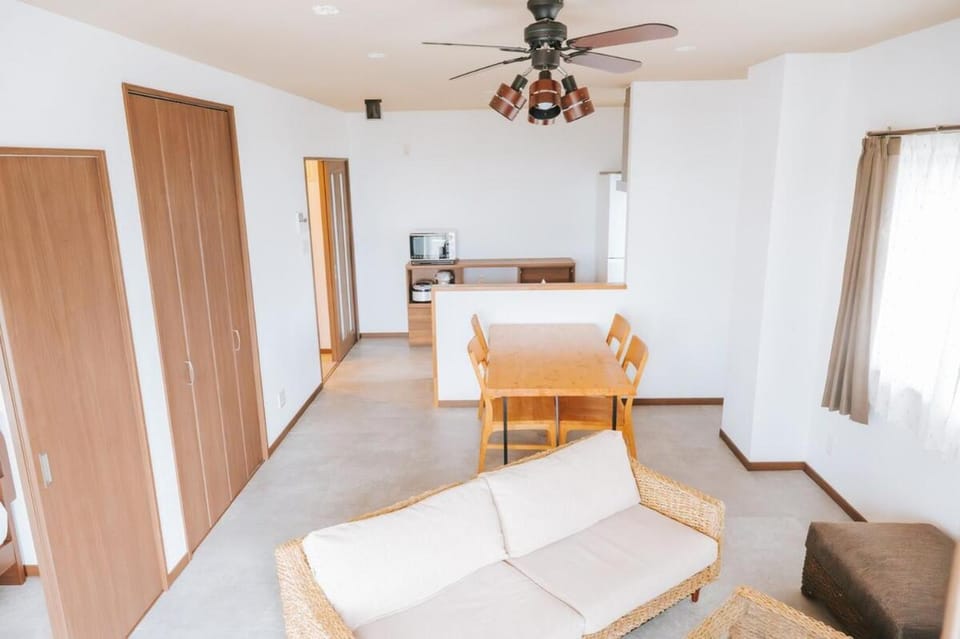 ビーチフロントヴィラまたや Apartment in Okinawa Prefecture