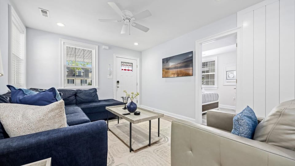Stylish 3BR OC Gardens with Patio and Parking House in Ocean City