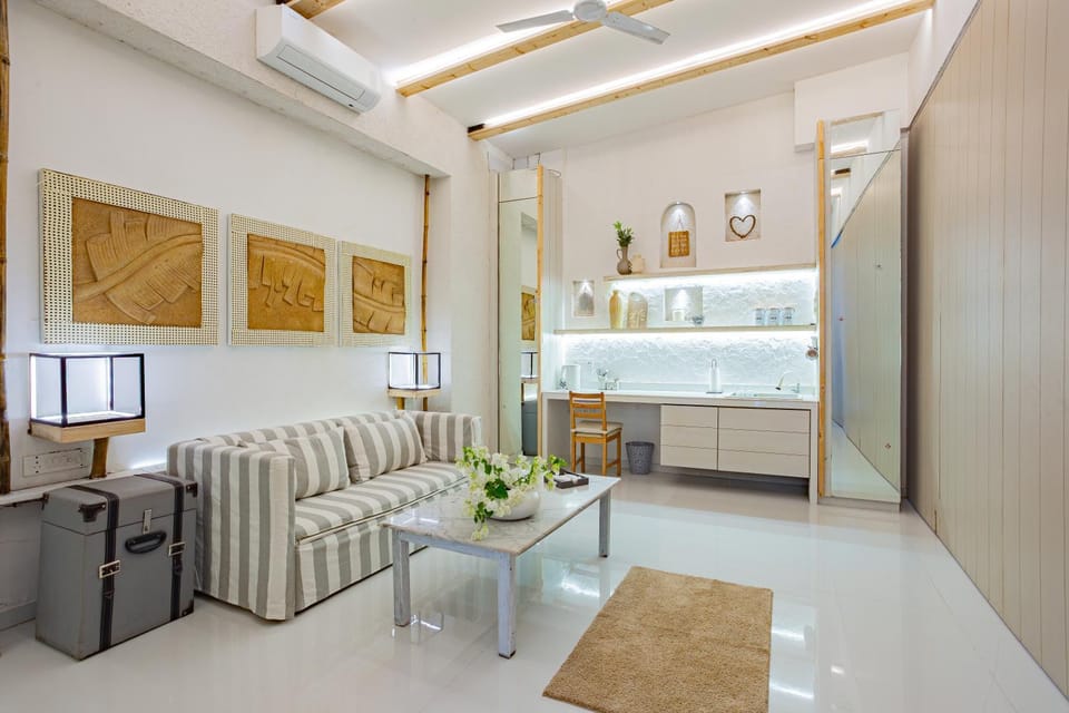 Bed, Kitchen or kitchenette, Living room, Photo of the whole room, Seating area, Bedroom