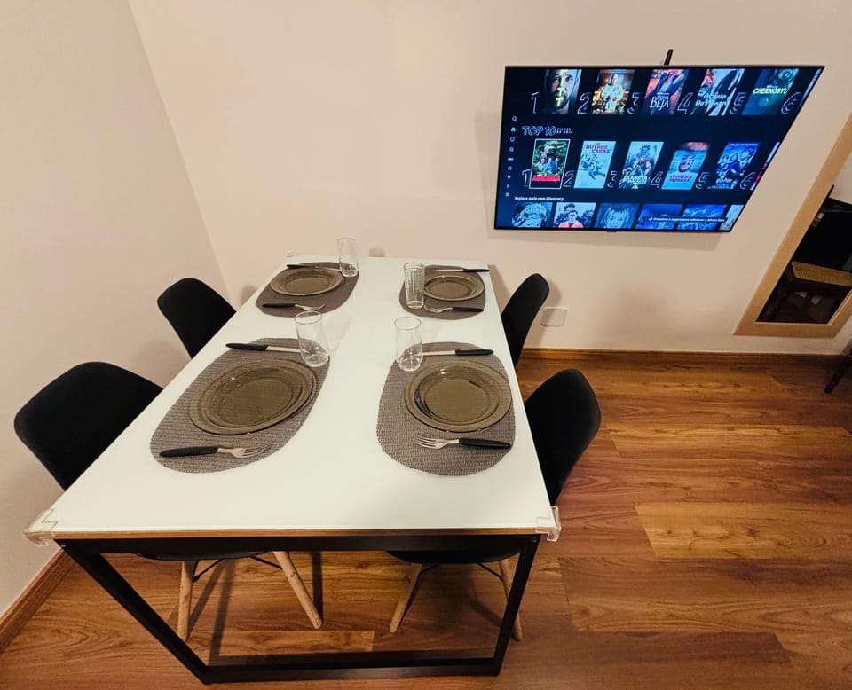Apartamento com suíte premium 200 m da Praia de Copacabana, wi fi rápido Apartment in Rio de Janeiro