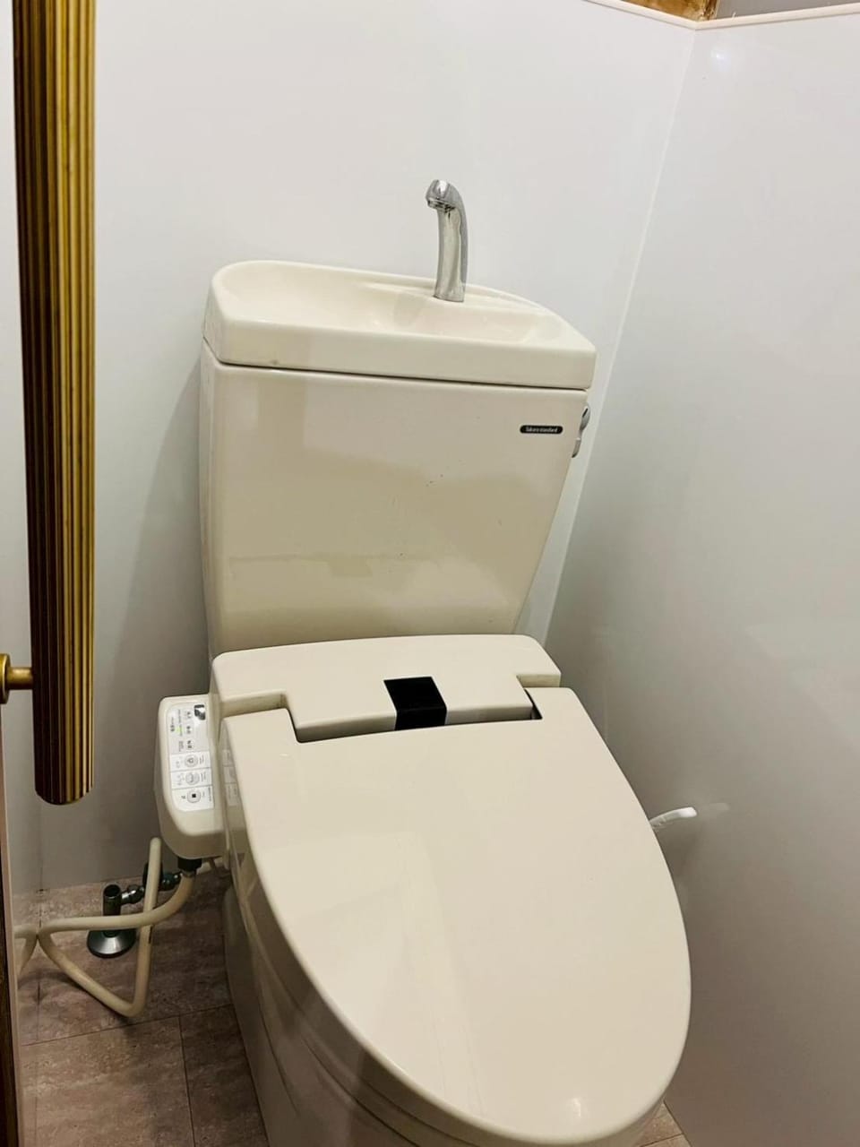 Ln37 三宮駅から徒歩8分閑静な住宅街の貸切1DKメゾネット PEGION HILL Apartment in Kobe