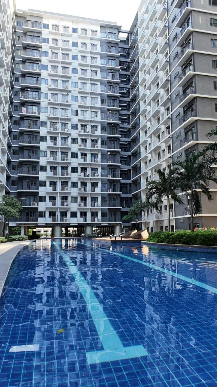 Property building, Swimming pool, Swimming pool, sunbed