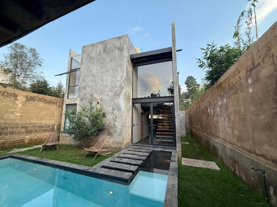 Enso House in Valle de Bravo House in State of Mexico